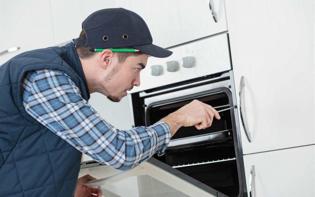 3 Troubleshooting Tips for An Oven Door That Won’t Close